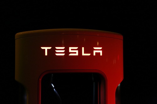 Автопилот Tesla не справился с управлением
